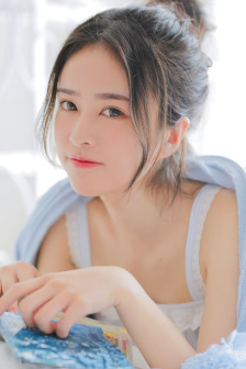 被学长抱进小树林C个爽